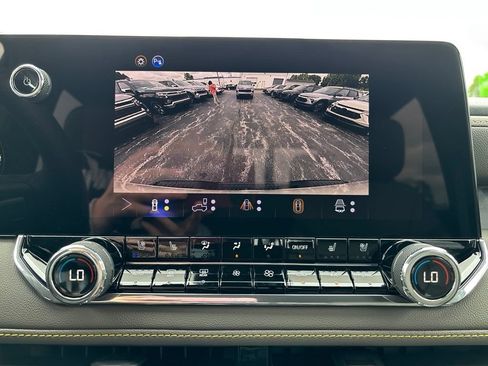 New 2026 Chevrolet Colorado ZR2 w/ Technology Package AWD/4WD image 16