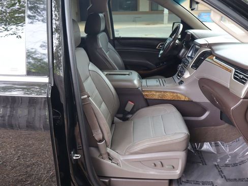 Used 2016 GMC Yukon XL Denali w/ Open Road Package AWD/4WD image 24