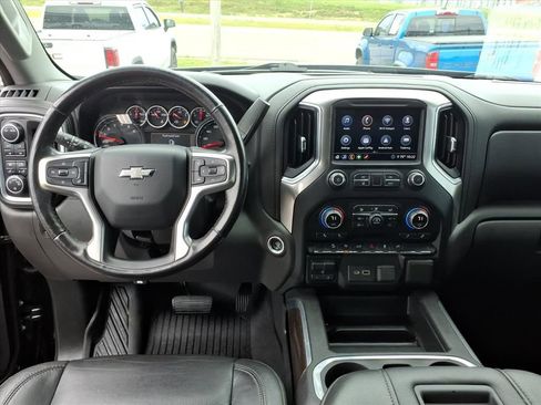 Used 2020 Chevrolet Silverado 1500 LT Trail Boss AWD/4WD image 22