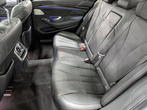 Used 2017 Mercedes-Benz S 550 4MATIC Sedan image 20