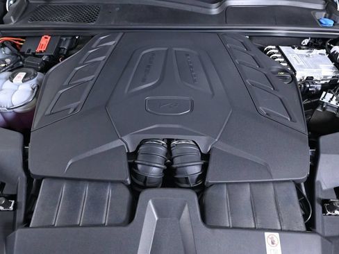 Certified 2025 Porsche Cayenne GTS AWD/4WD image 26