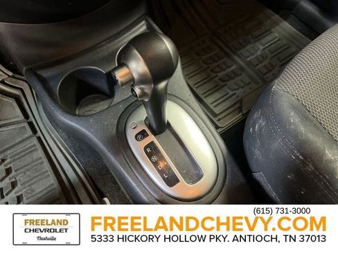 Used 2016 Nissan Versa SV image 17