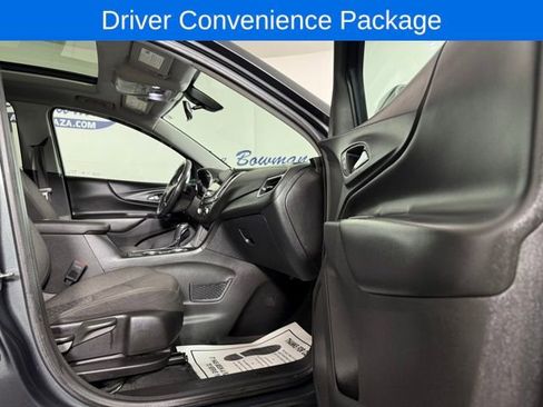 Used 2018 Chevrolet Equinox LT image 17