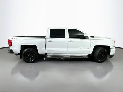 Used 2018 Chevrolet Silverado 1500 LT w/ All Star Edition AWD/4WD image 8