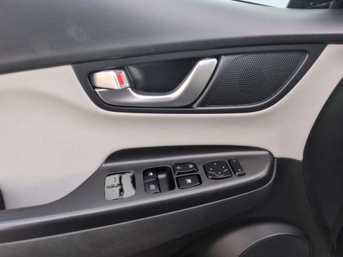 Used 2022 Hyundai Kona Limited image 14