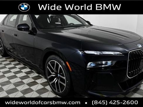 New 2026 BMW 760i xDrive w/ Executive Package image 1