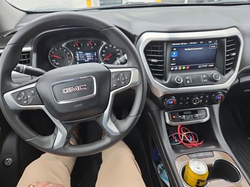 Certified 2023 GMC Acadia SLE w/ Driver Convenience Package FWD image 16