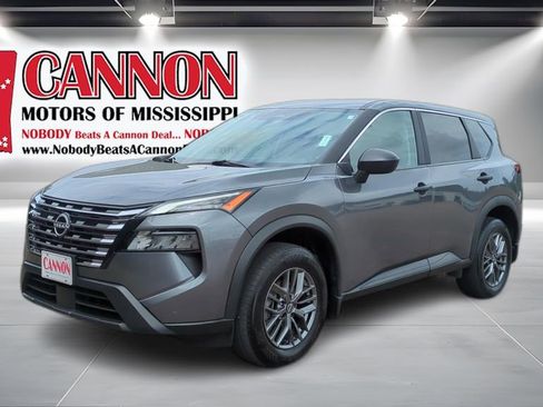 Used 2025 Nissan Rogue S AWD/4WD image 1