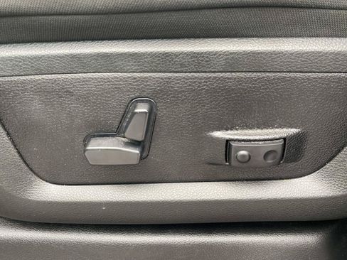 Used 2026 RAM 2500 Big Horn AWD/4WD image 25