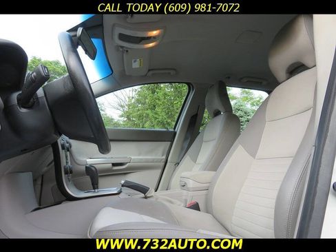 Used 2007 Volvo V50 T5 image 17