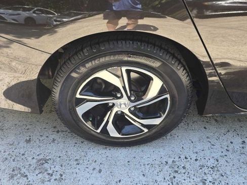 Used 2017 Honda Accord LX image 11