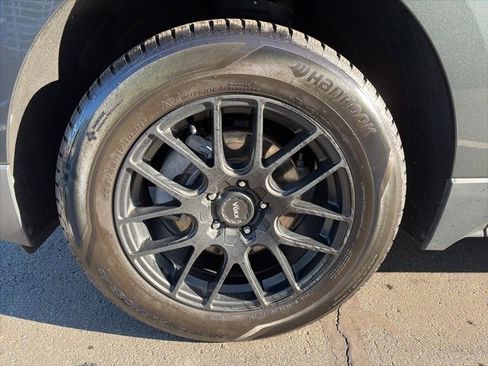 Used 2020 Chevrolet Equinox LS w/ LS Convenience Package image 12