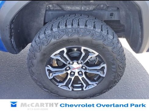 Used 2023 GMC Canyon AT4 w/ AT4 Premium Package AWD/4WD image 10