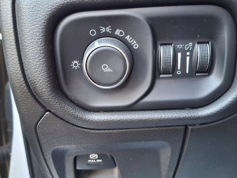 Used 2019 RAM 1500 Tradesman AWD/4WD image 14