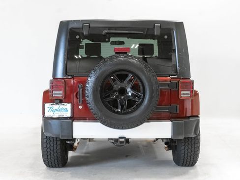 Used 2010 Jeep Wrangler Unlimited Sahara w/ Trailer Tow Group AWD/4WD image 22