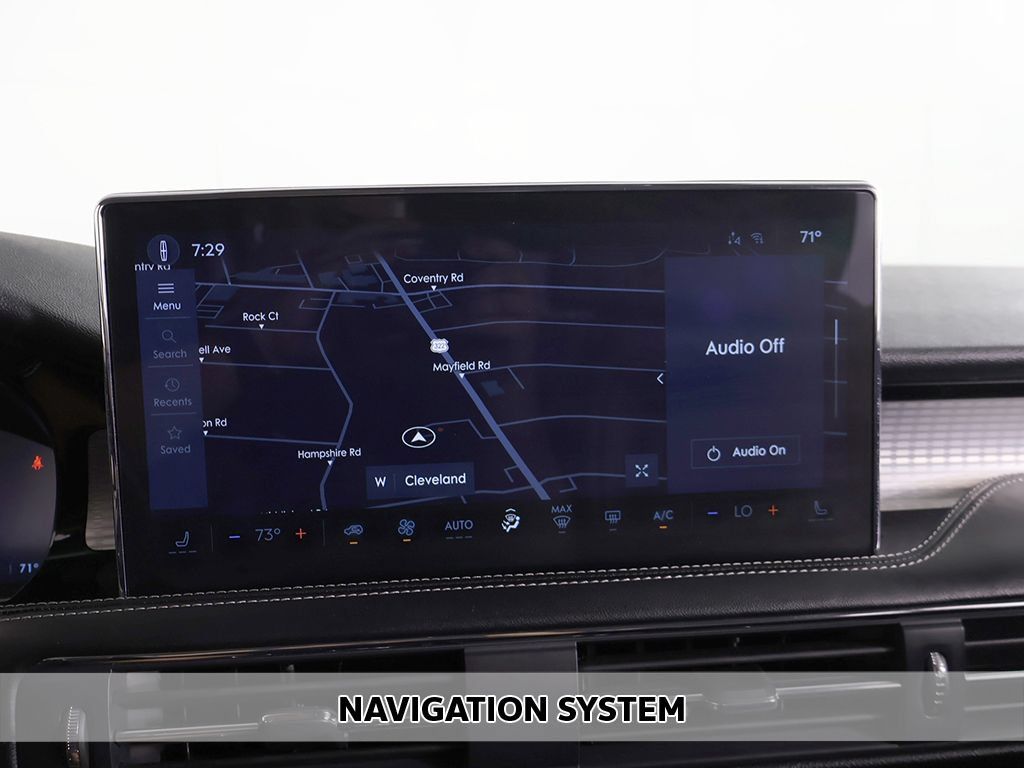 Used 2024 Lincoln Corsair AWD image 3