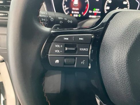 Certified 2025 Honda Pilot Sport image 9