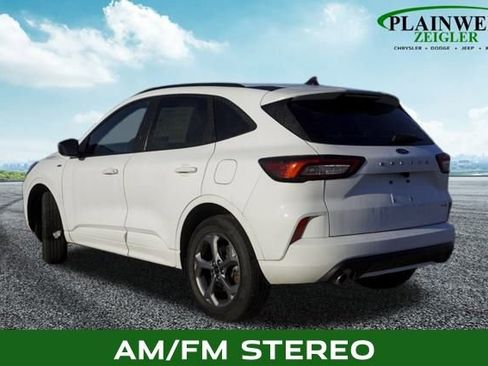 Used 2023 Ford Escape ST-Line image 2