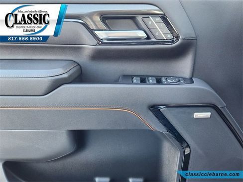 Used 2025 GMC Sierra 2500 AT4 w/ AT4 Premium Plus Package image 28