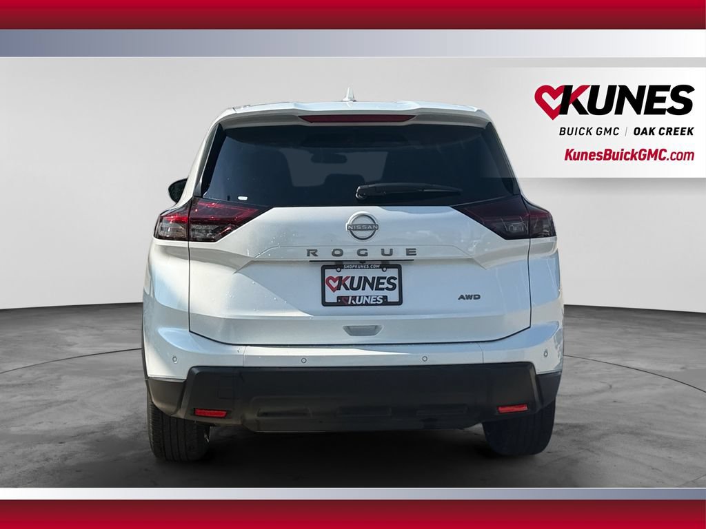 Used 2026 Nissan Rogue SV AWD/4WD image 9