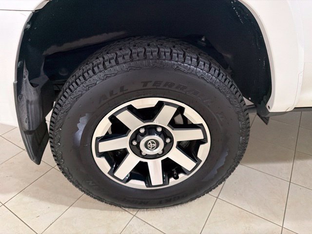 Used 2020 Toyota 4Runner TRD Off-Road Premium AWD/4WD image 28
