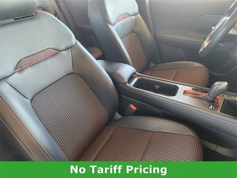 Certified 2025 Nissan Kicks SR image 13