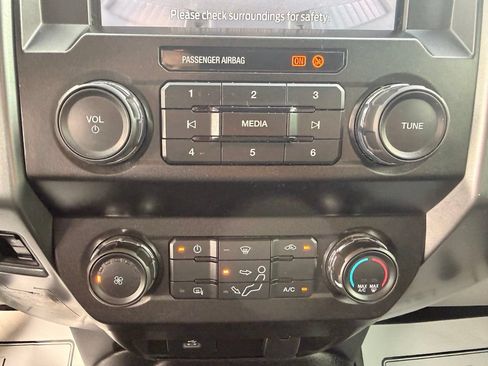 Used 2022 Ford F250 XLT w/ FX4 Off-Road Package AWD/4WD image 22