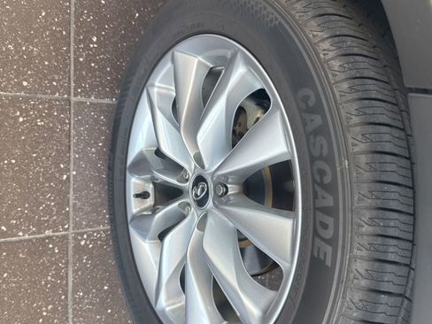 Used 2019 INFINITI QX50 Essential w/ Proactive Package AWD/4WD image 8