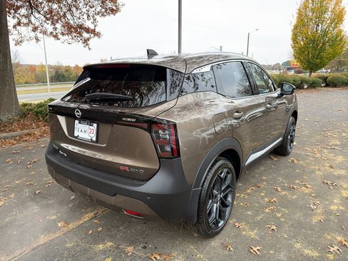 New 2026 Nissan Kicks SR w/ SR Premium Package image 7