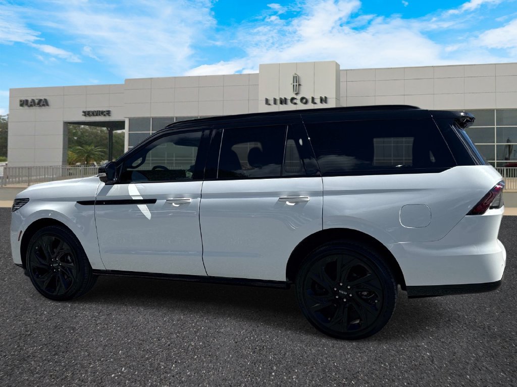 New 2027 Lincoln Navigator Black Label AWD/4WD image 5