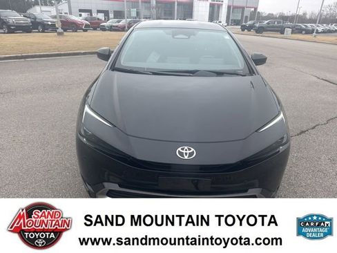 Used 2024 Toyota Prius Prime XSE image 8