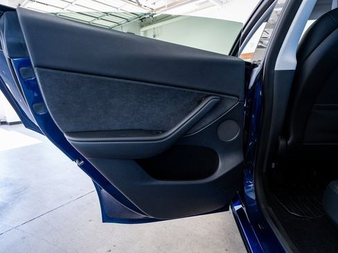 Used 2023 Tesla Model Y Long Range image 46