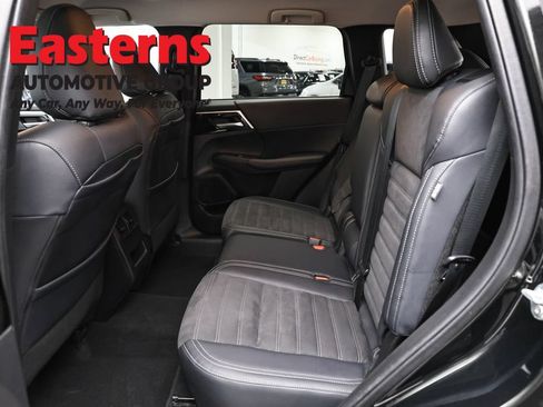 Used 2024 Mitsubishi Outlander SE AWD/4WD image 21