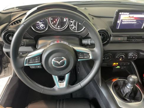 Used 2023 MAZDA MX-5 Miata Club RWD image 22