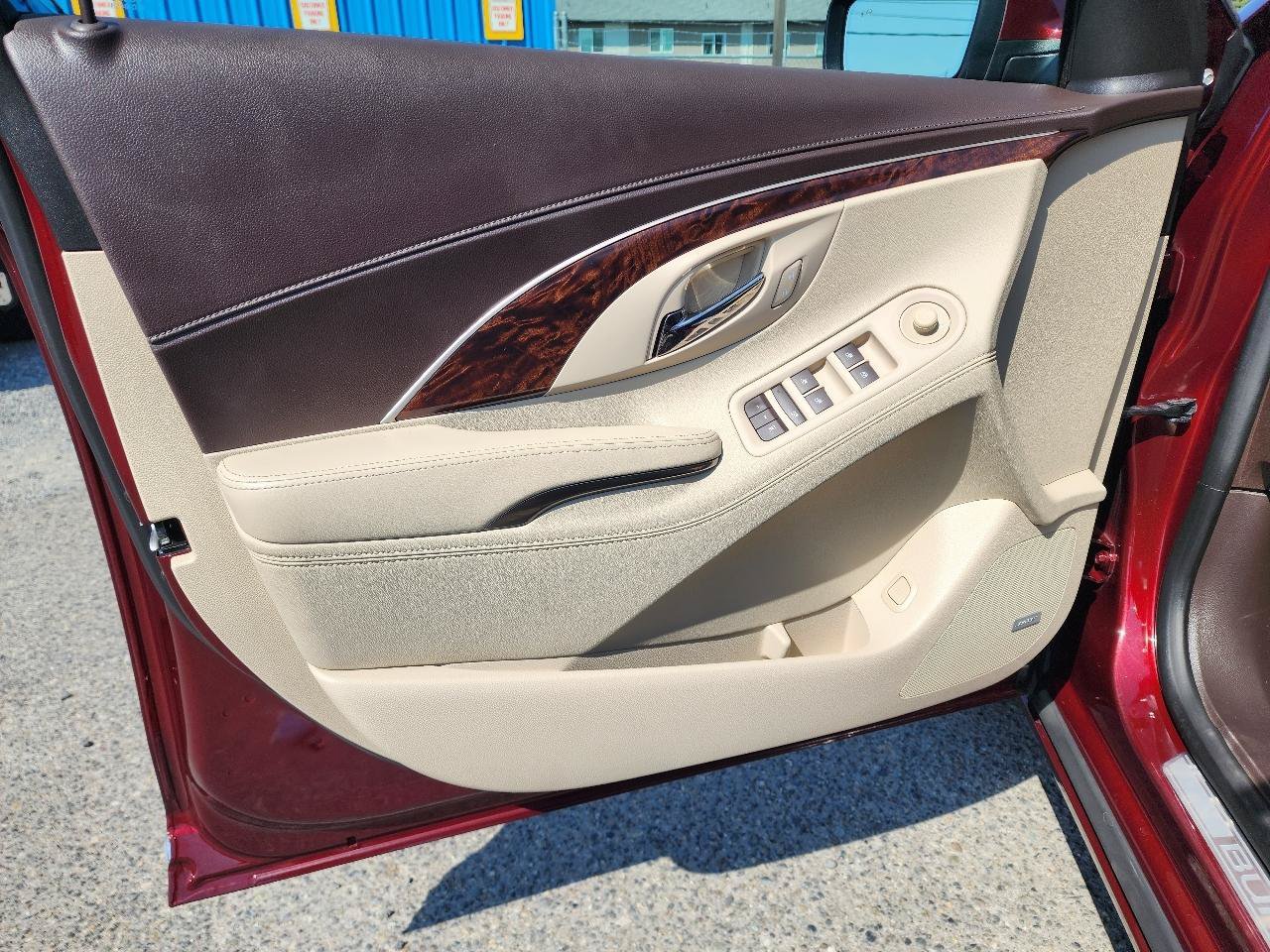 Used 2016 Buick LaCrosse Leather w/ Experience Buick Package FWD image 11