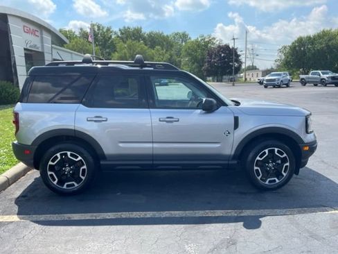 Used 2023 Ford Bronco Sport Outer Banks w/ Tech Package AWD/4WD image 9