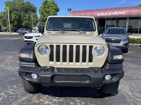Used 2022 Jeep Wrangler Sport AWD/4WD image 10