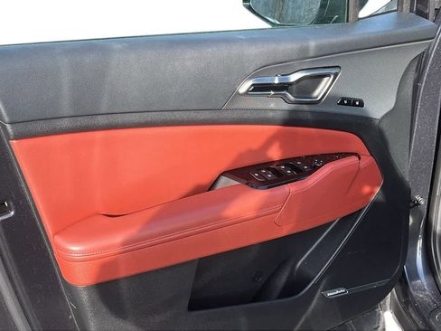 Used 2023 Kia Sportage SX image 11