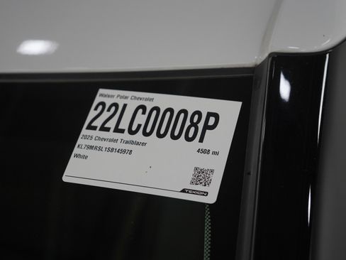 Used 2025 Chevrolet TrailBlazer LT w/ LT Cold Weather Package AWD/4WD image 31