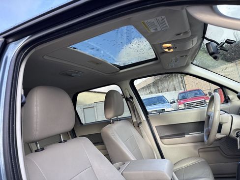 Used 2011 Ford Escape XLT w/ 203A Rapid Spec Order Code image 21