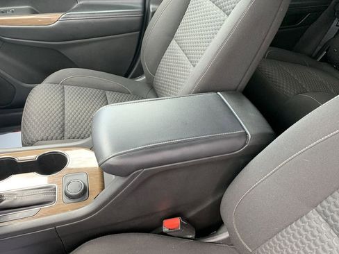 Used 2019 GMC Acadia SLE w/ LPO, Floor Liner Package image 20