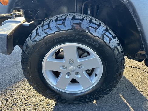 Used 2018 Jeep Wrangler Unlimited Sport S image 10