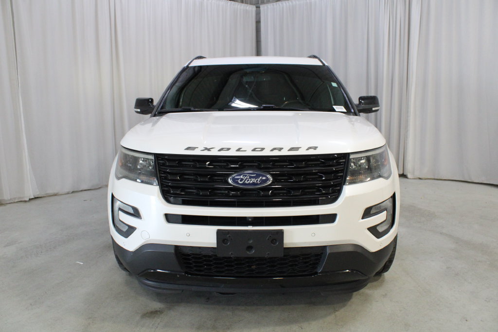Used 2017 Ford Explorer Sport w/ Equipment Group 401A AWD/4WD image 38