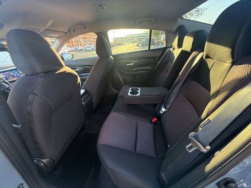 Used 2026 Nissan Sentra SR w/ Floor Mat Package image 17