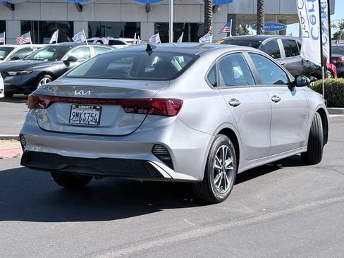Used 2024 Kia Forte LXS w/ LXS Technology Package FWD image 5