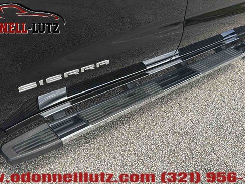 Used 2025 GMC Sierra 1500 SLT RWD image 34