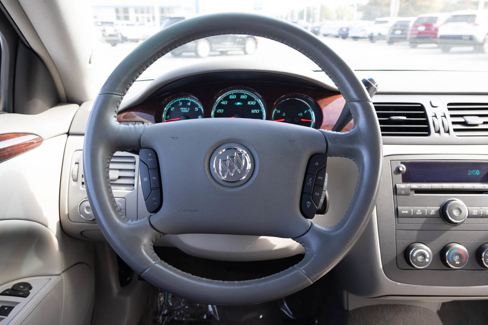 Used 2009 Buick Lucerne CX FWD image 25