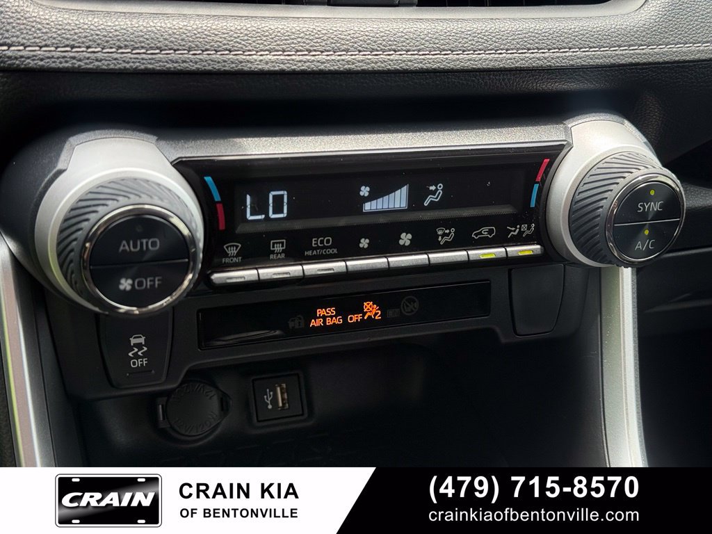 Used 2025 Toyota RAV4 LE AWD/4WD image 17