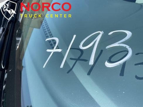 Used 2018 Chevrolet Bolt LT image 17