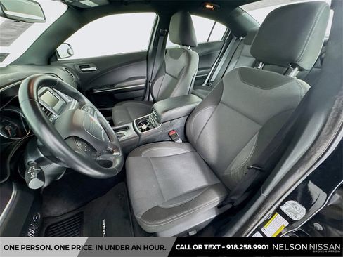 Used 2017 Dodge Charger SE w/ Popular Equipment Group image 18
